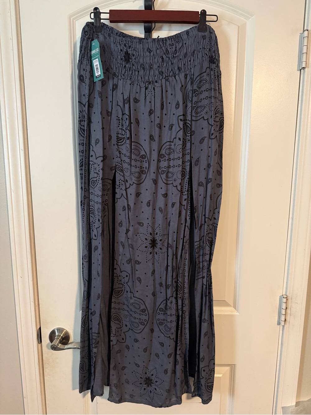 EARTHBOUND Gray Paisley-Print Maxi Skirt - Picture 3 of 5